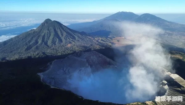 托马斯火山湖